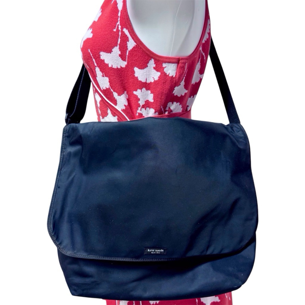 Kate Spade Large Black Nylon Classic Messenger Laptop Expandable - Project Bag